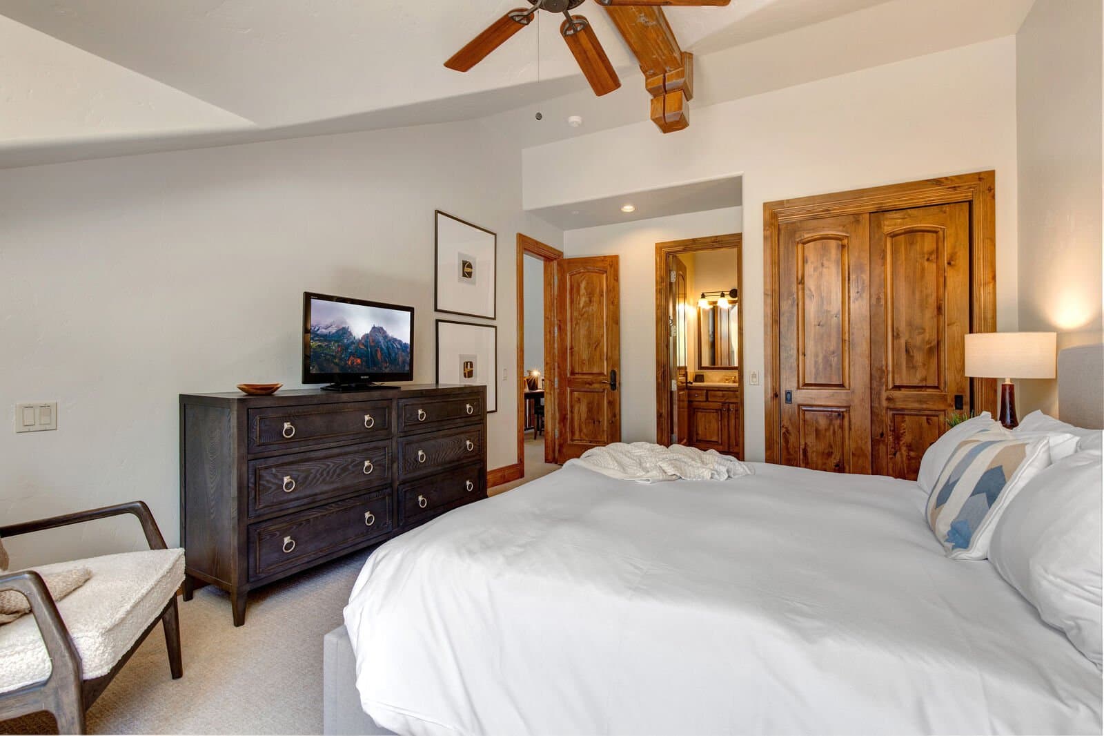 Star House - Image 20