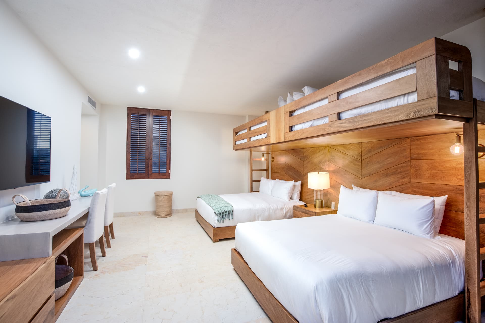 Tau Residences #412 - Image 17