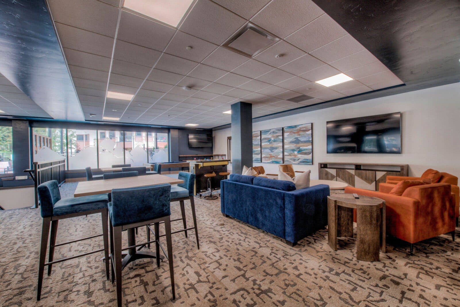 Lavish Condo - Image 28