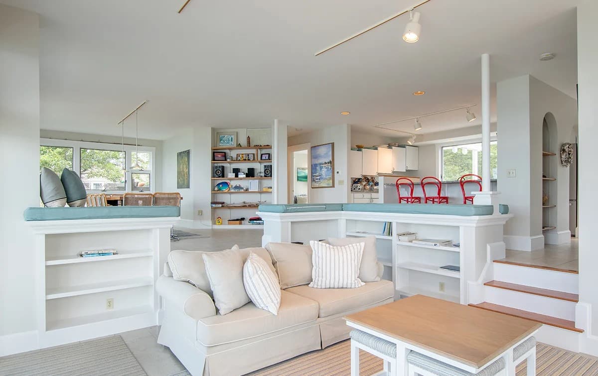 Beach House - Image 3