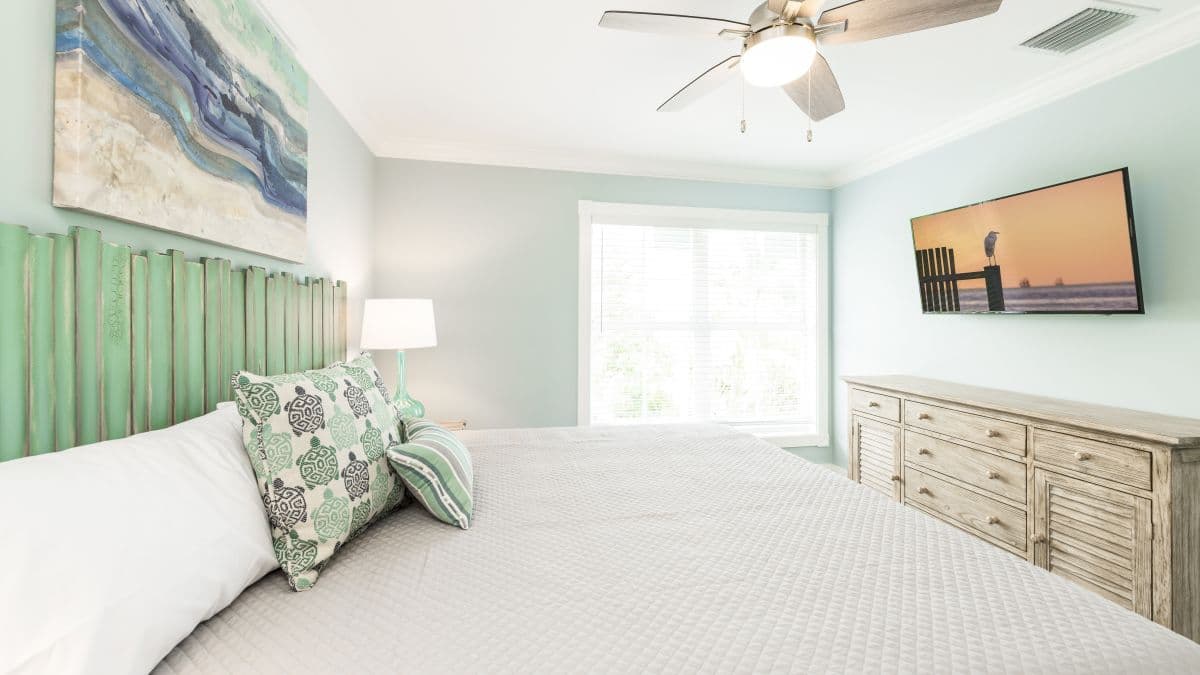 Upper Sunset North - Image 10