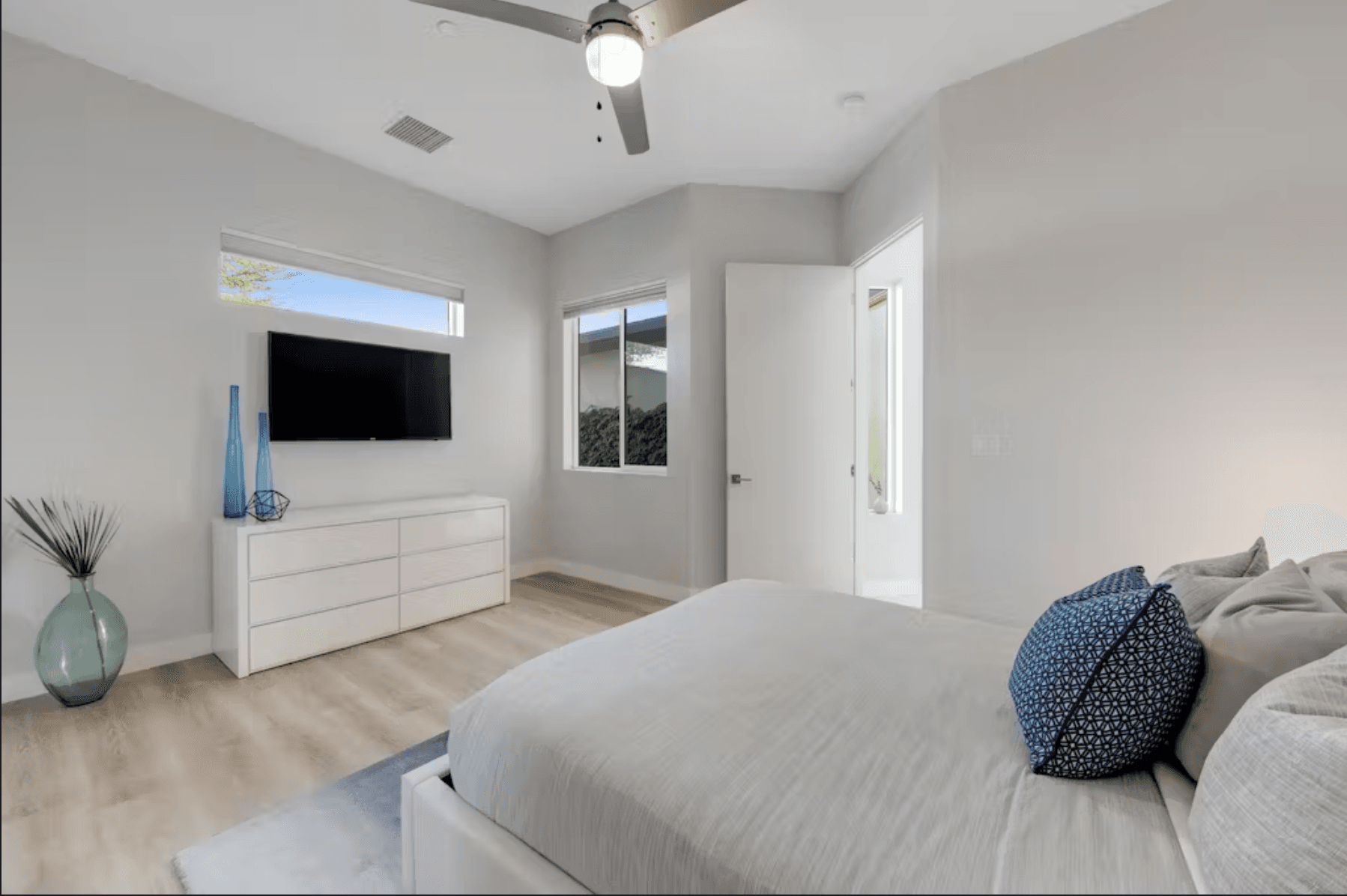 Modern Distinction Home - Image 15