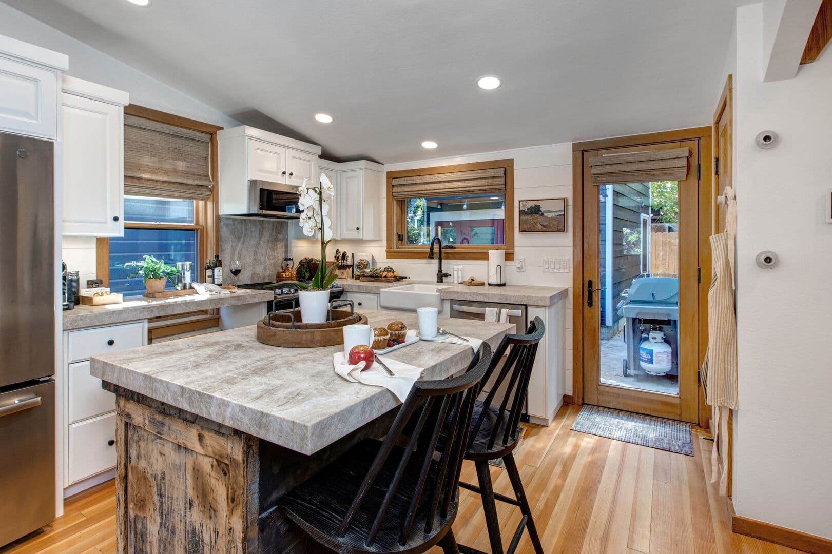 Alpine Minnie's - Image 10