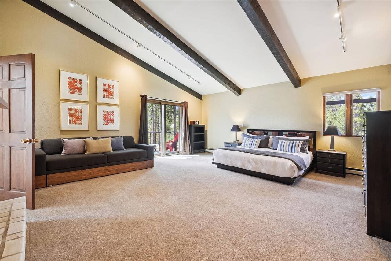 Miners Peak Residence - Image 17