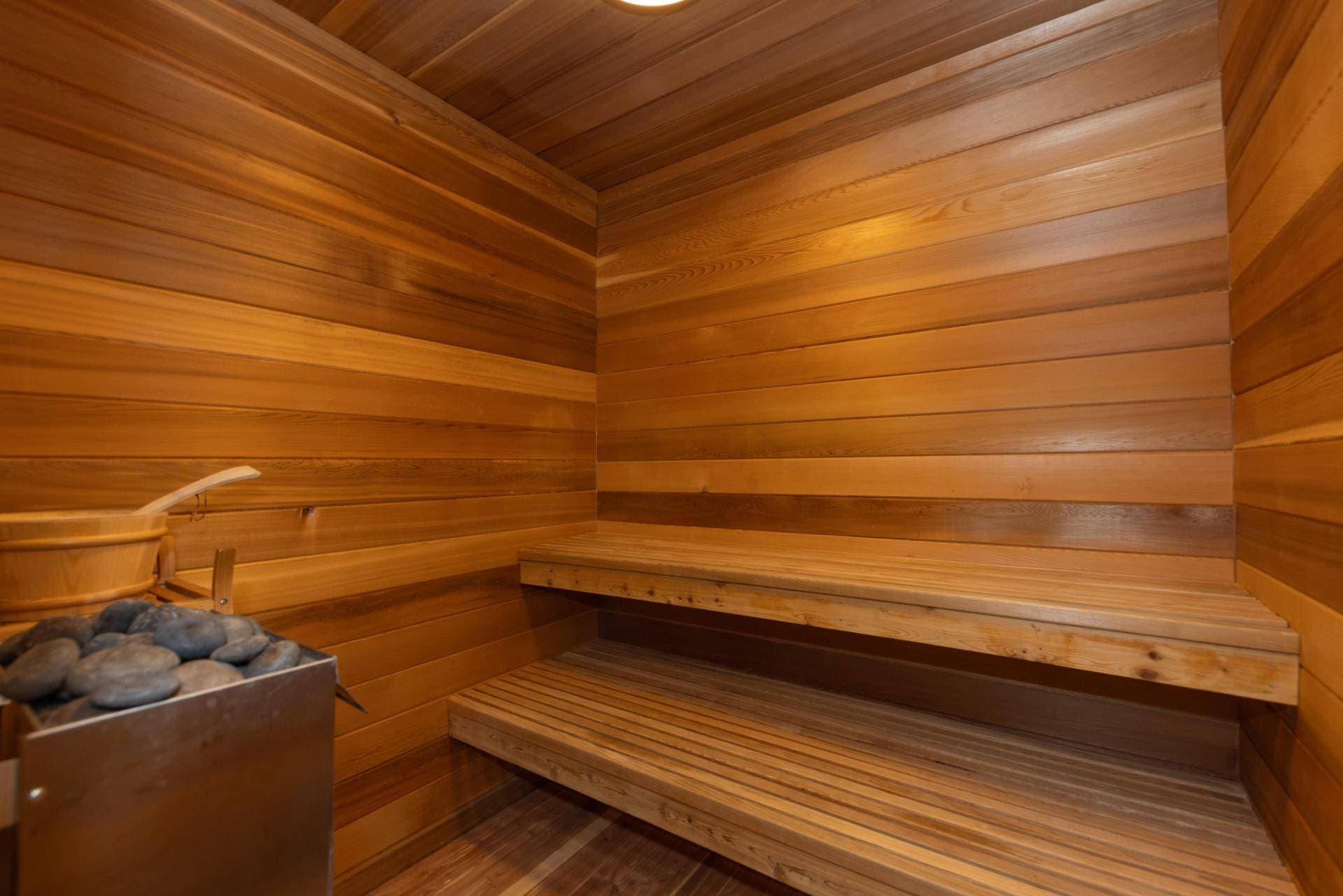 Modern Ski Home - Image 32