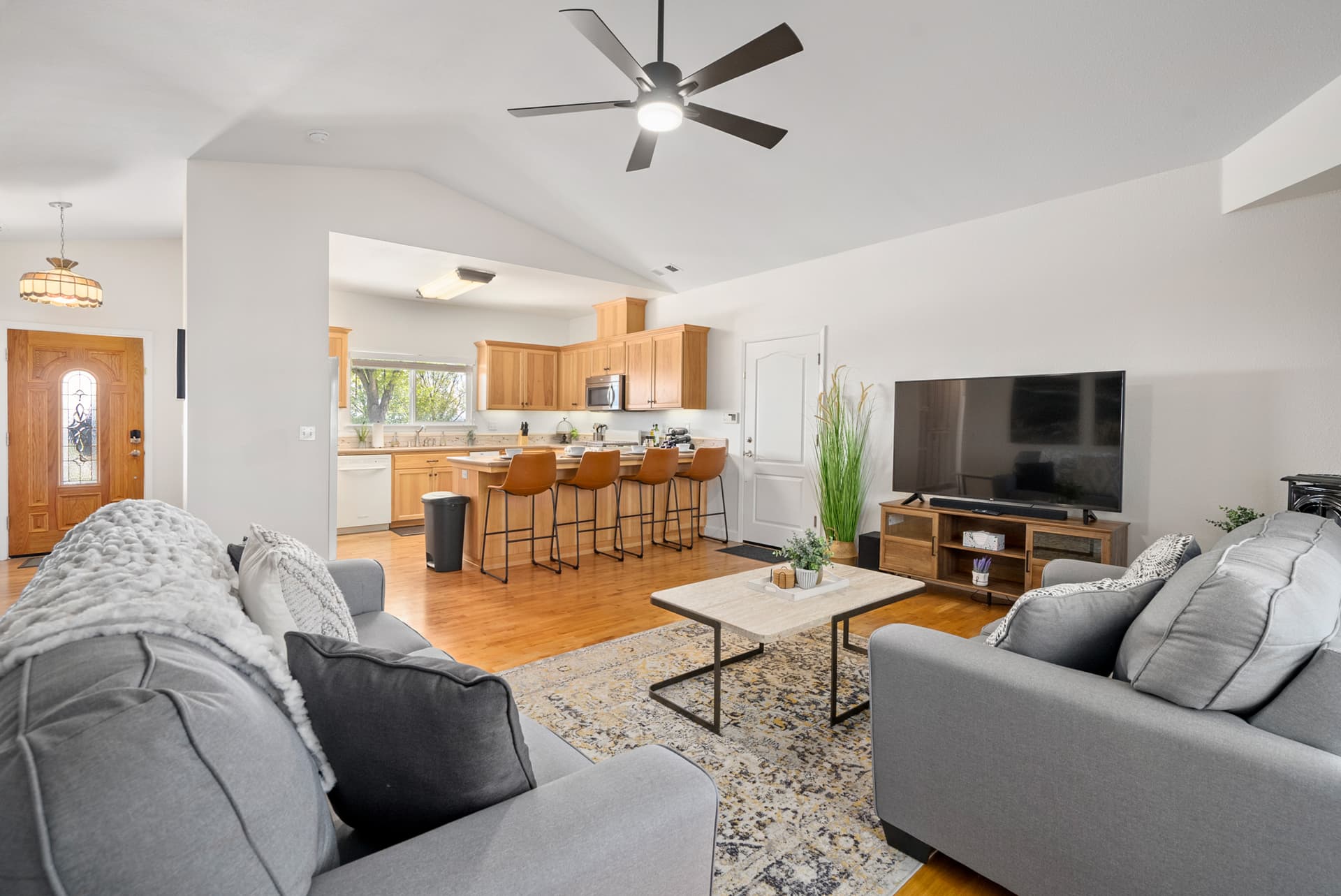 Mira Vista Heights - Image 65