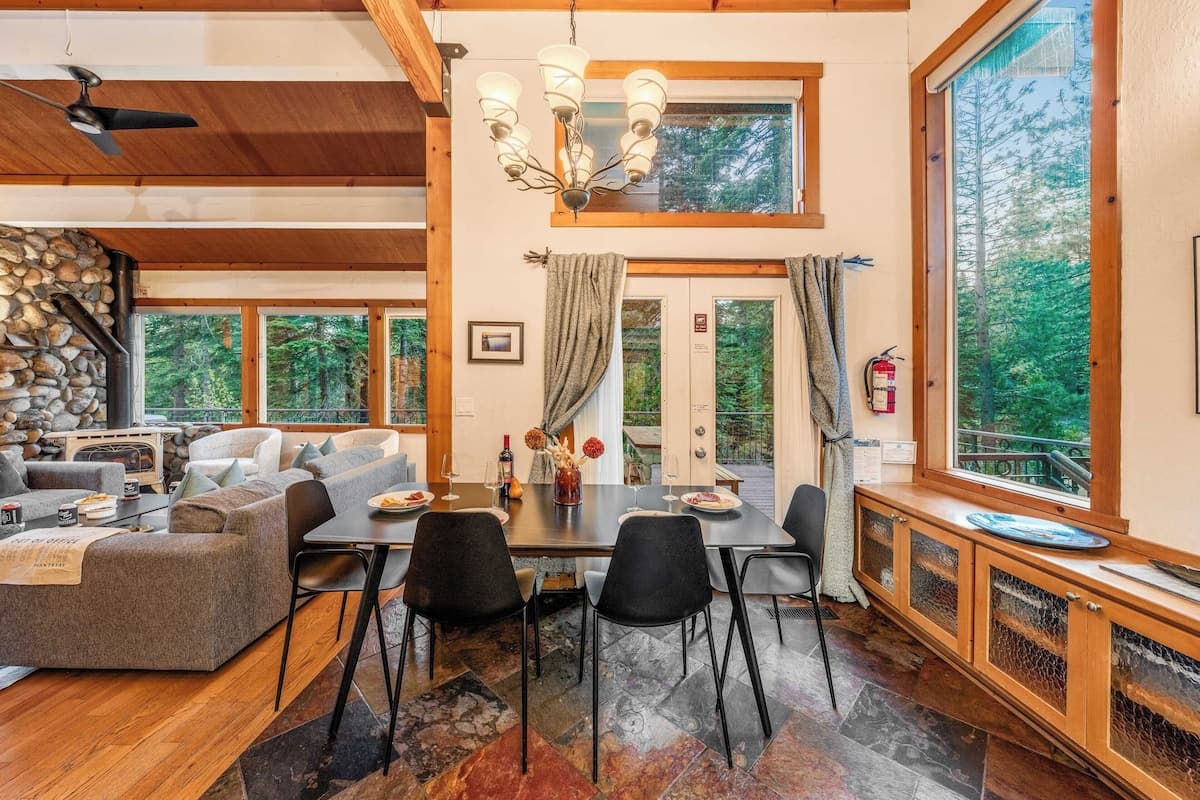 Timberline Haven - Image 11