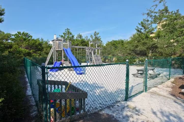 High Pointe Gulf Front Condo - Image 27