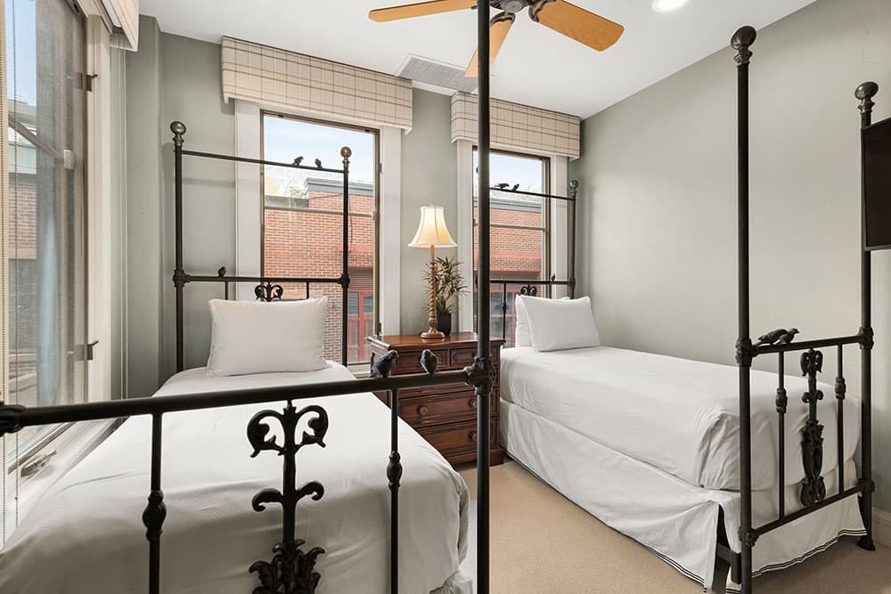 Obermeyer Place - Image 12