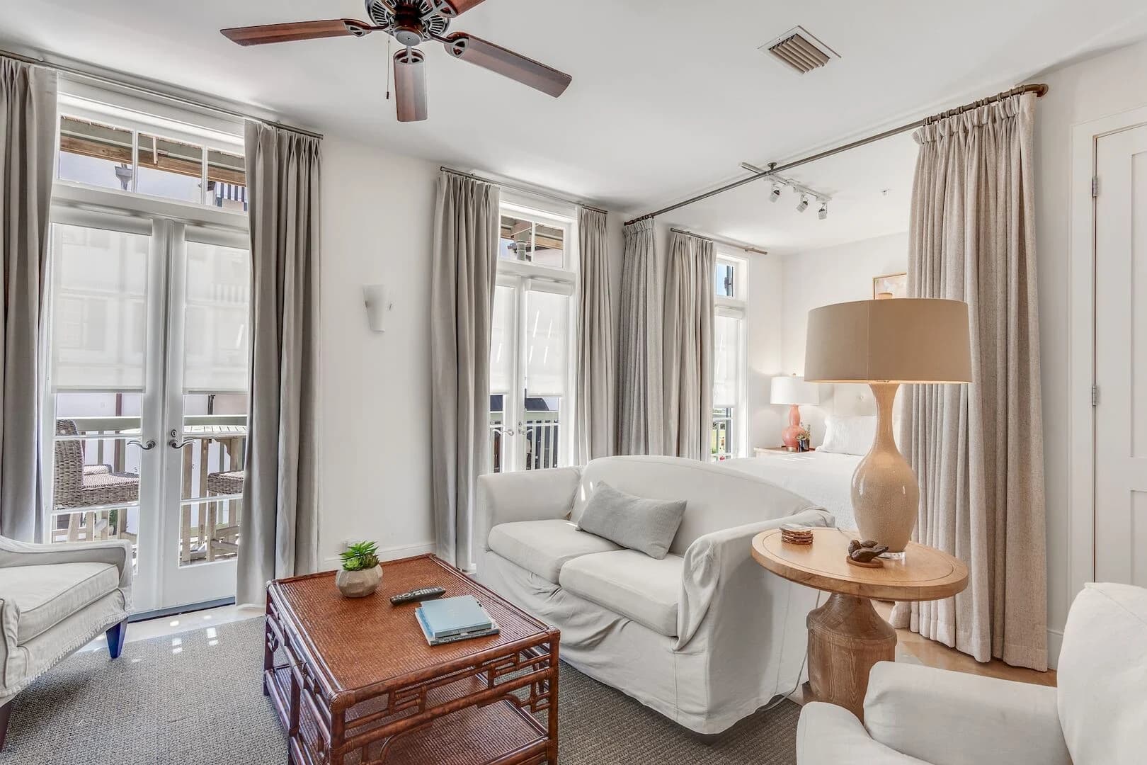 Crown Studio - Image 5