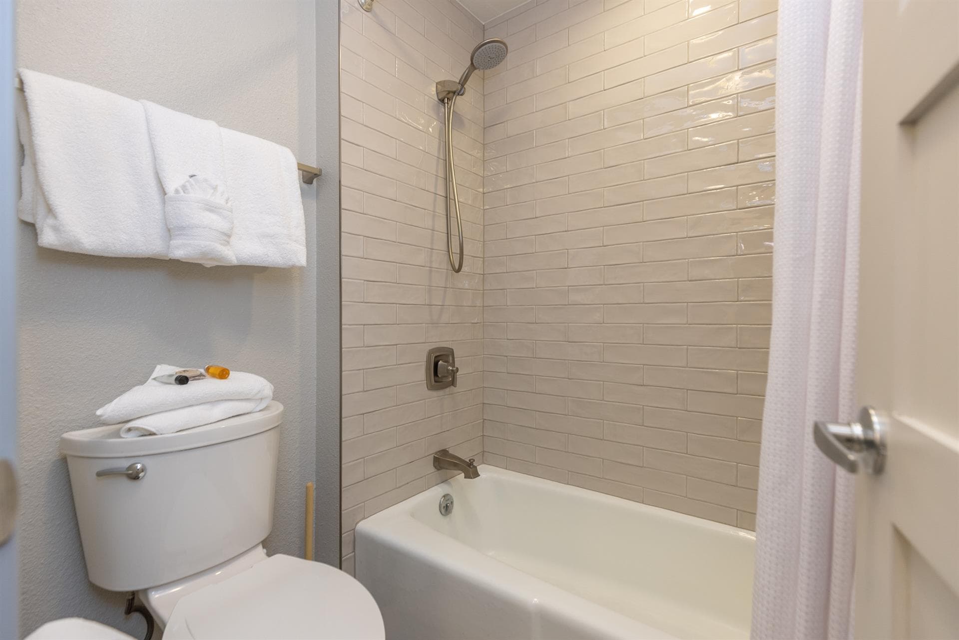 Lullaby Lodge - Image 13