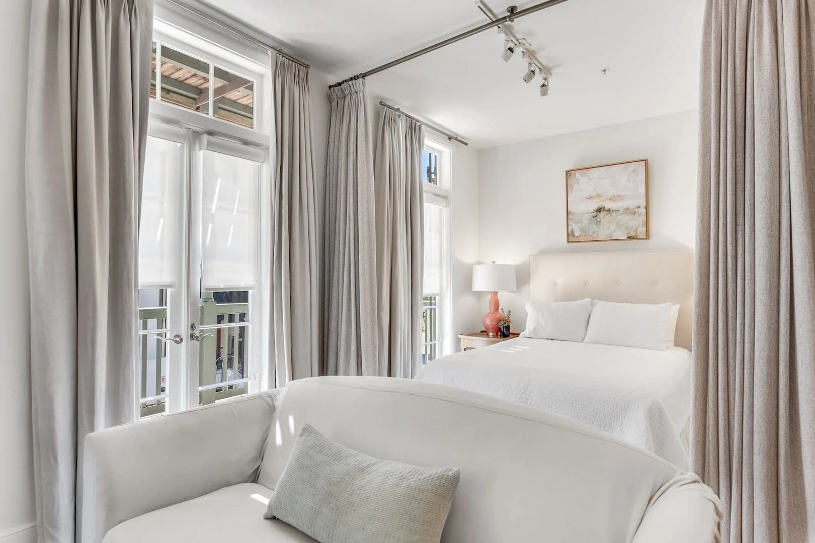 Crown Studio - Image 10