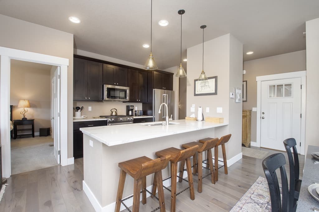 Sunset Summit Townhome - Image 7