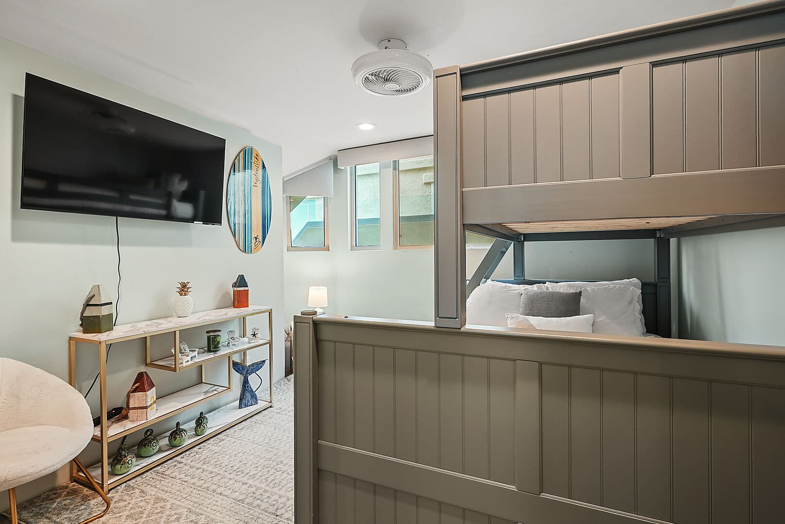 Oceanfront Haven - Image 21