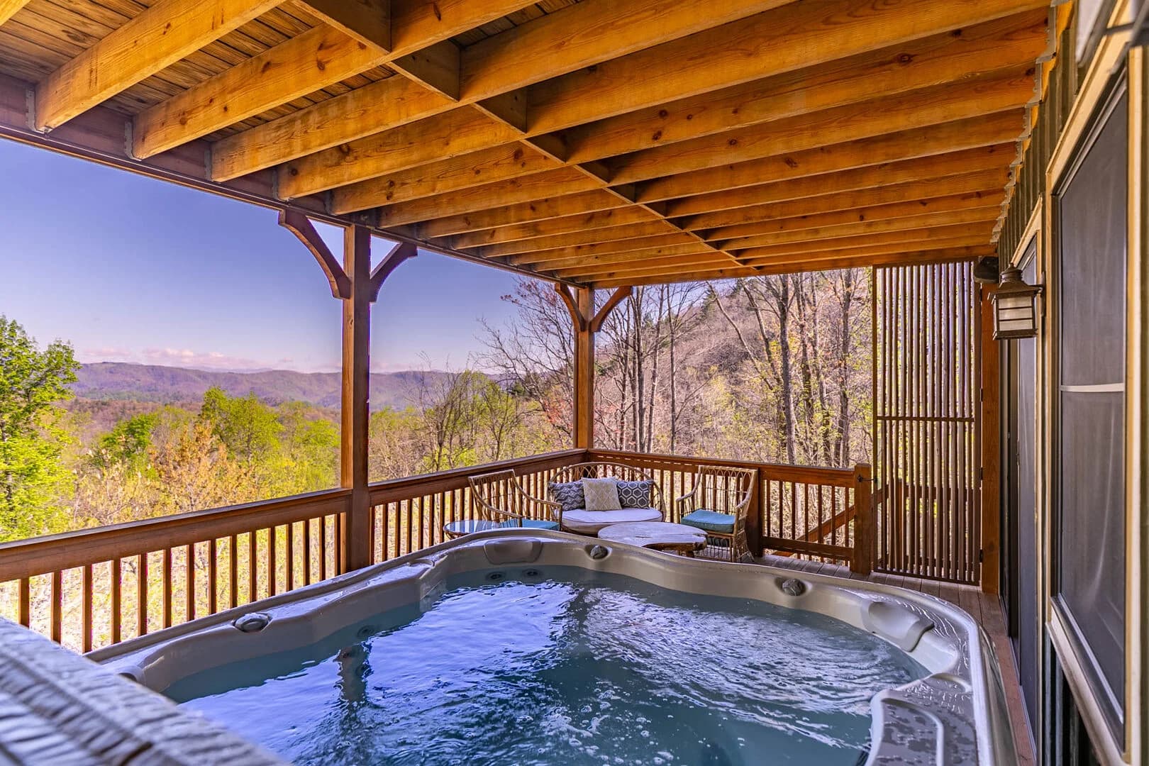 Blue Hole Lodge - Image 2