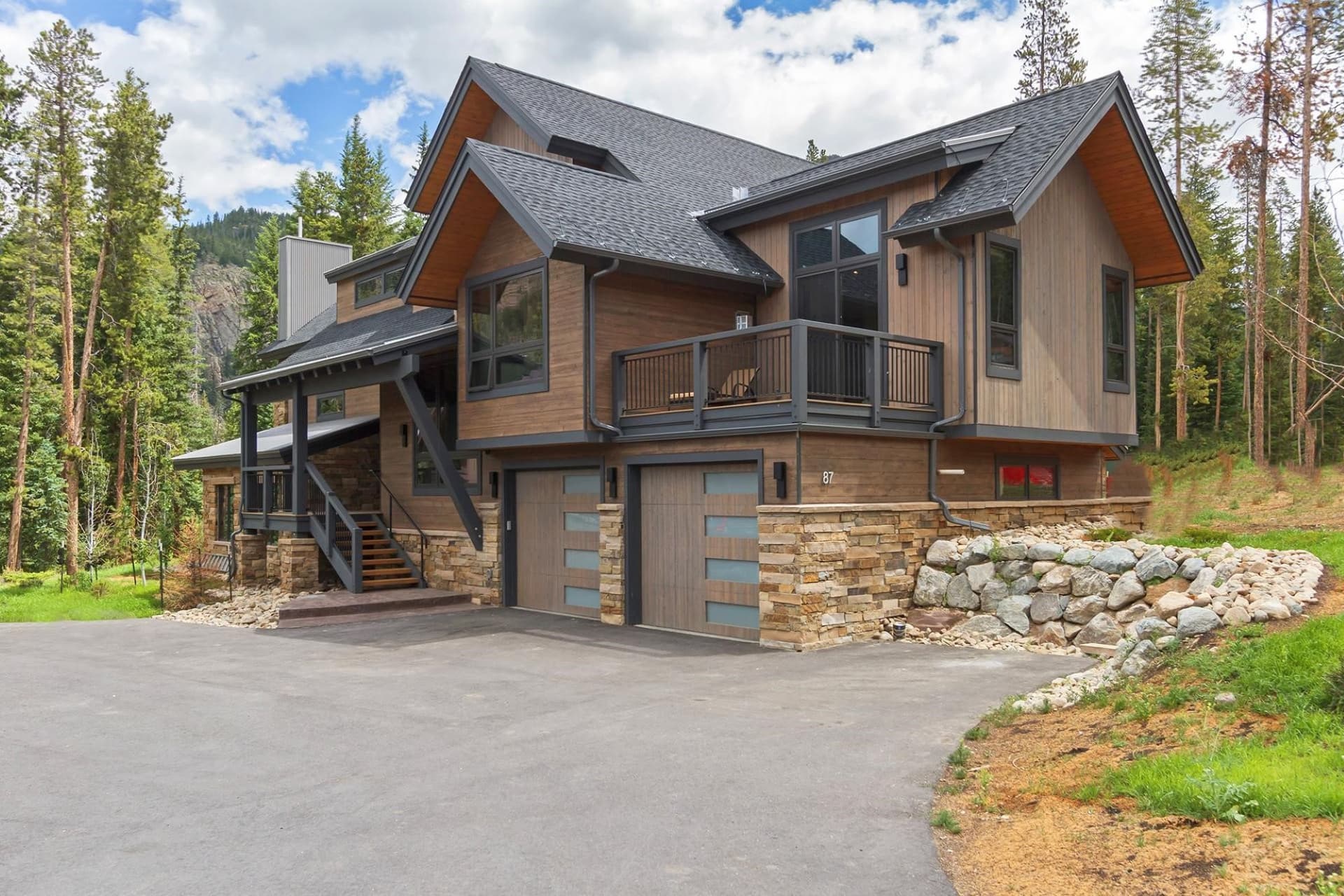 Independence Lodge - Image 1