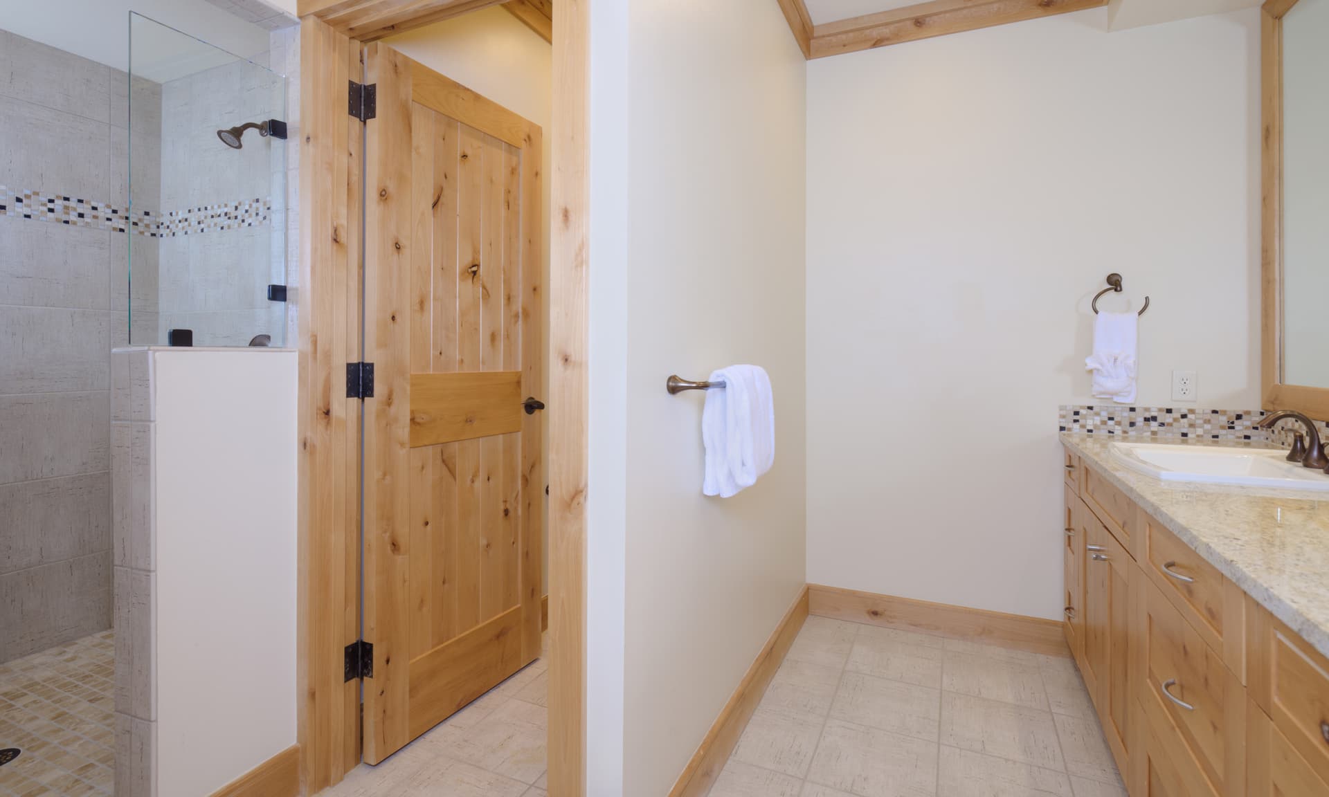 Beaverhead Residence #401 - Image 31