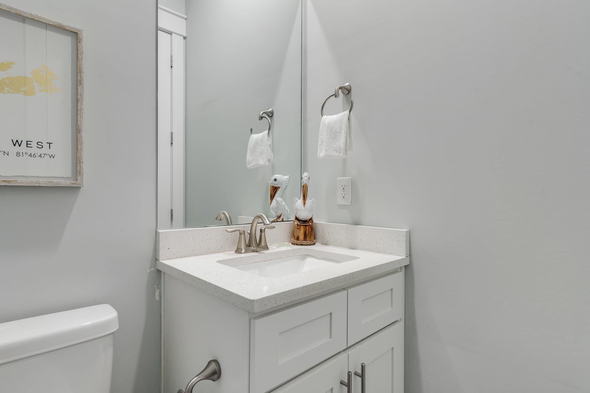 Porches N' Paradise House - Image 11