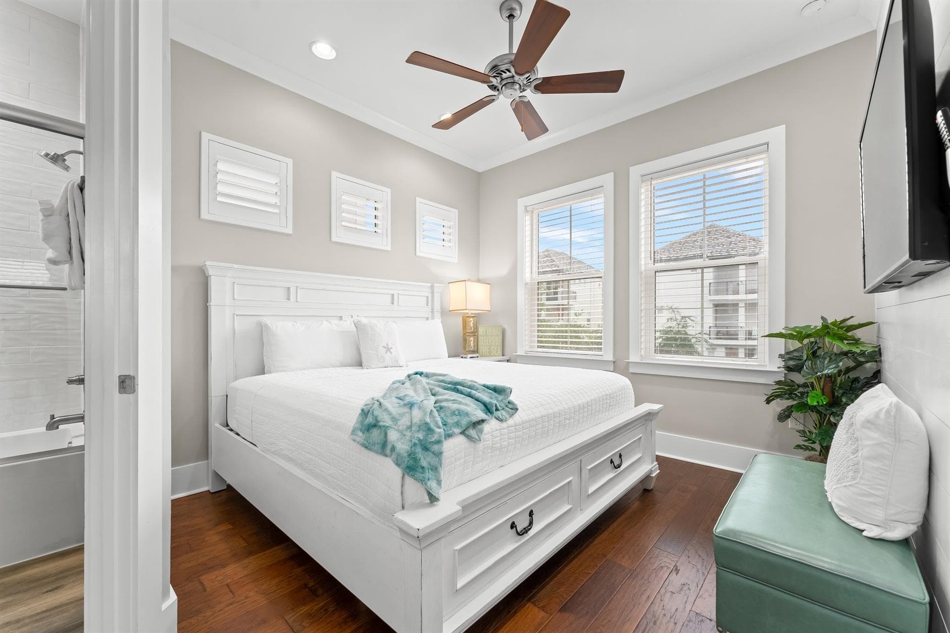 Aqua Luxe Place  - Image 23