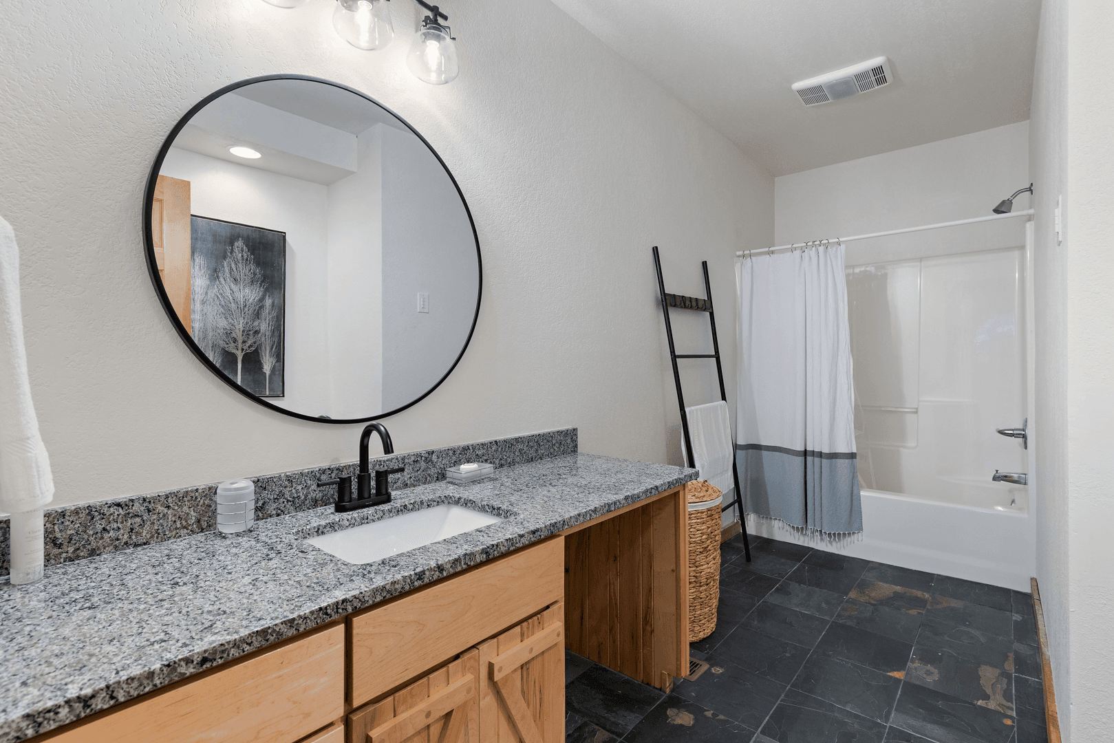 Foxtail Cabin - Image 38