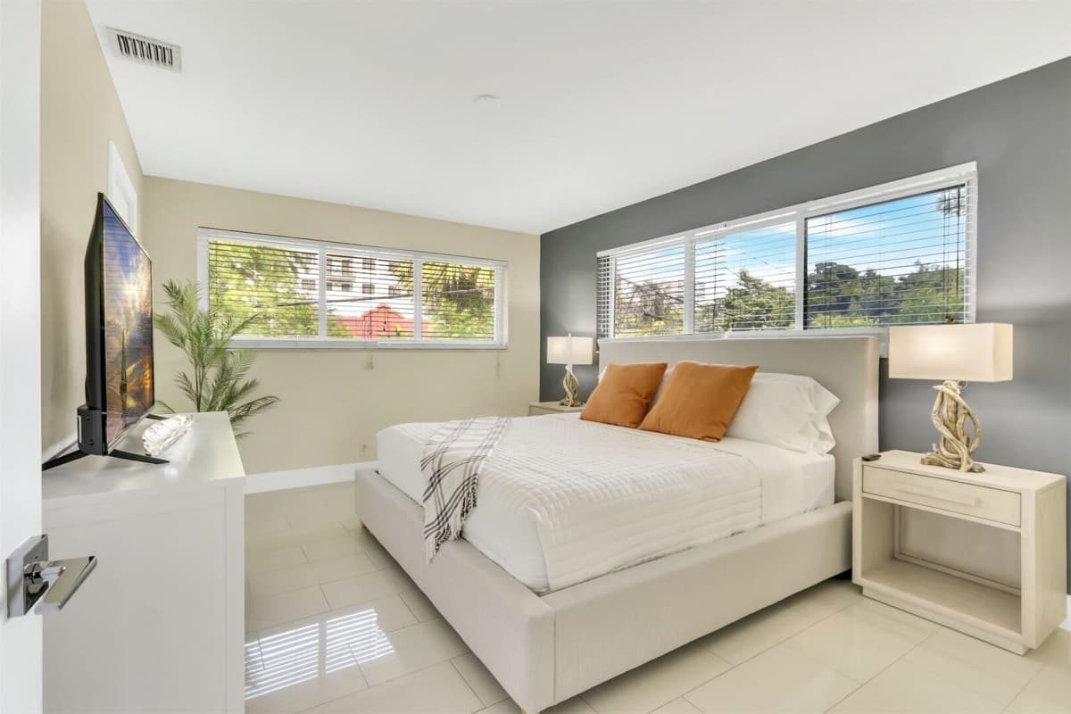 Bright Home - Image 5