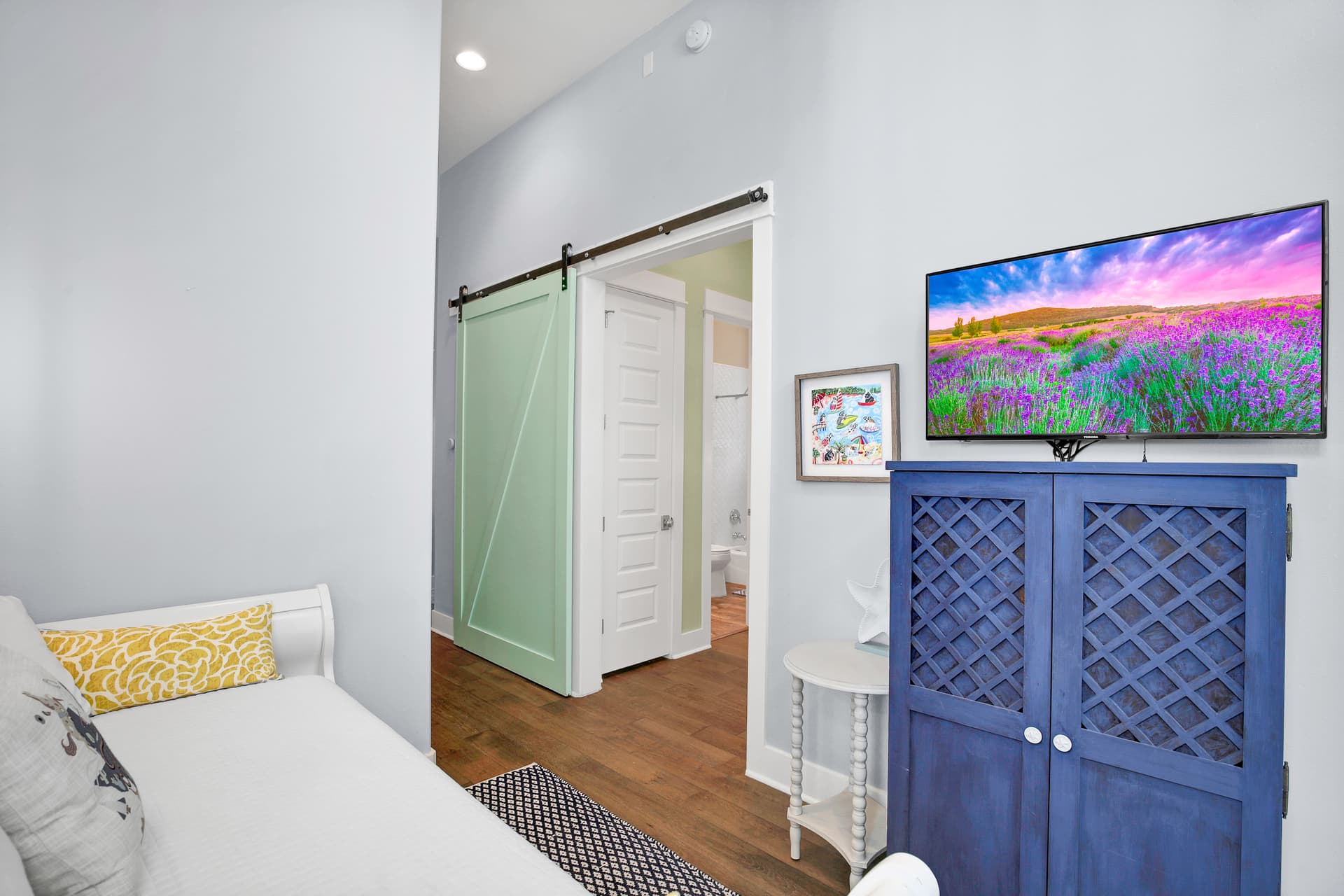 Wave and Sea House - Image 25