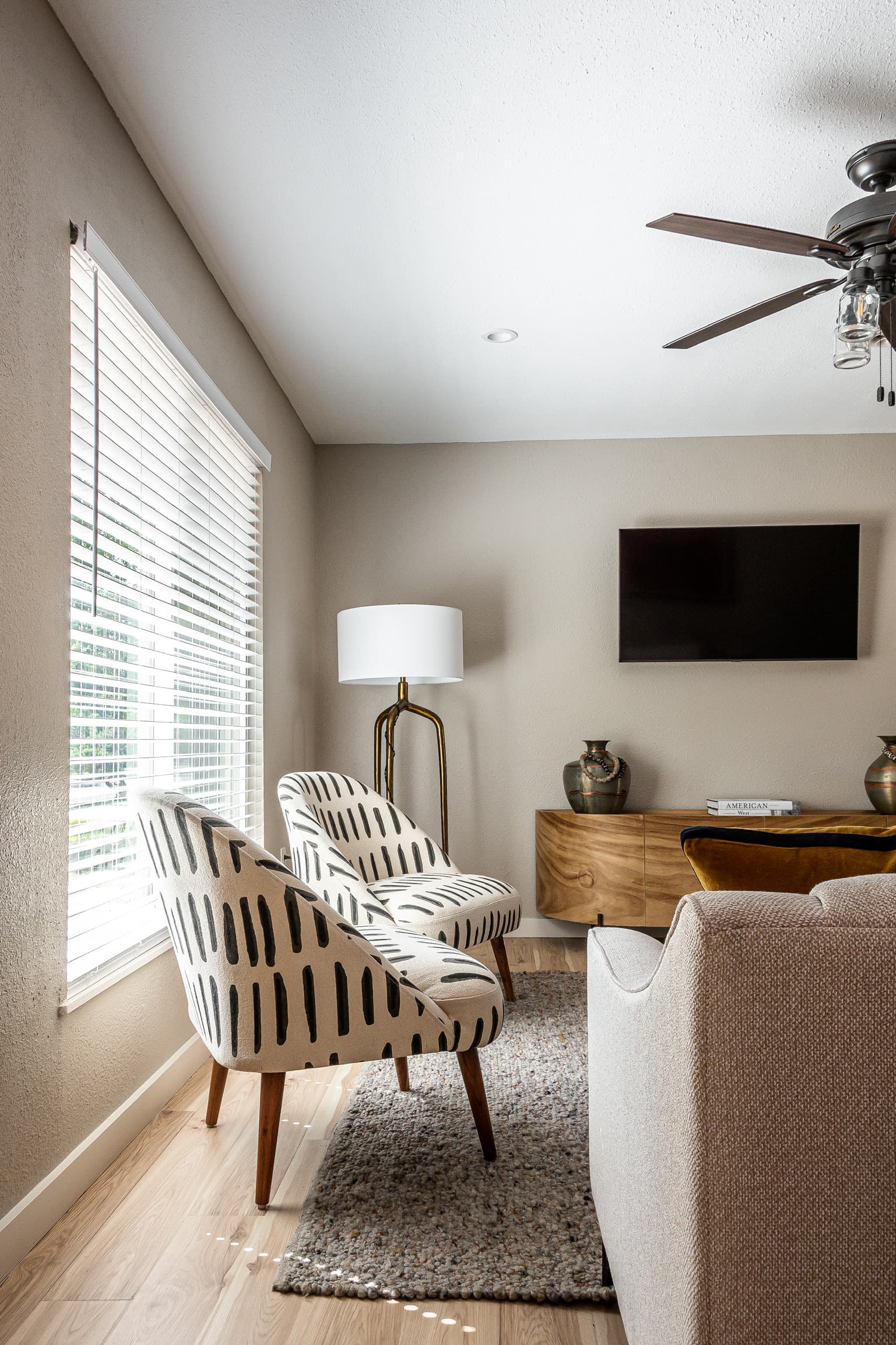 Gateway to the Sun - Image 16