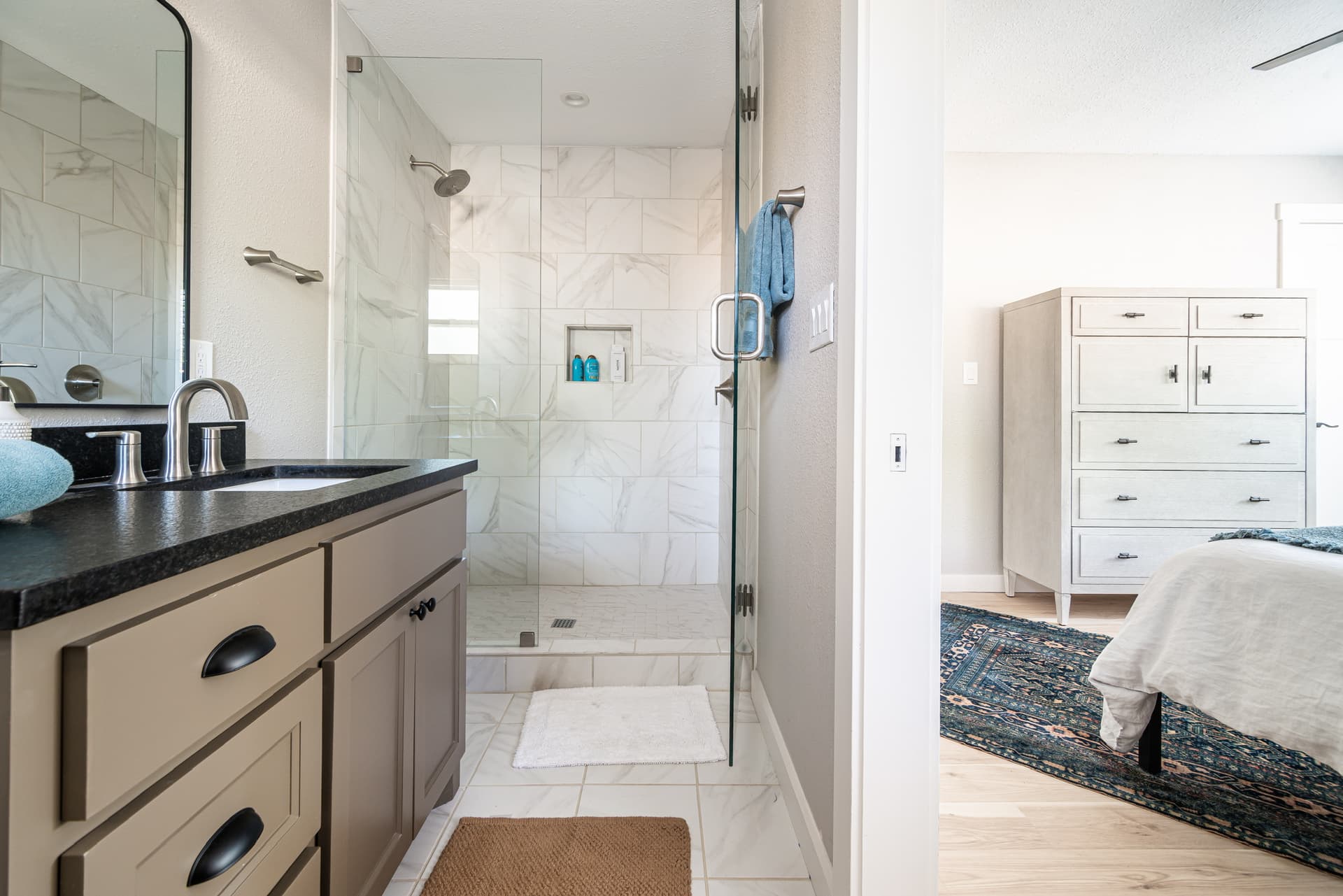 Gateway to the Sun - Image 22