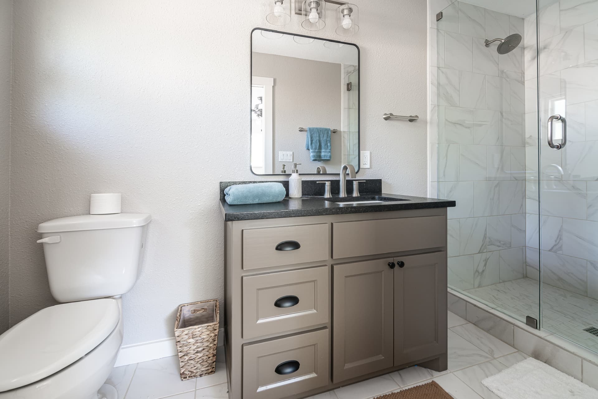 Gateway to the Sun - Image 23