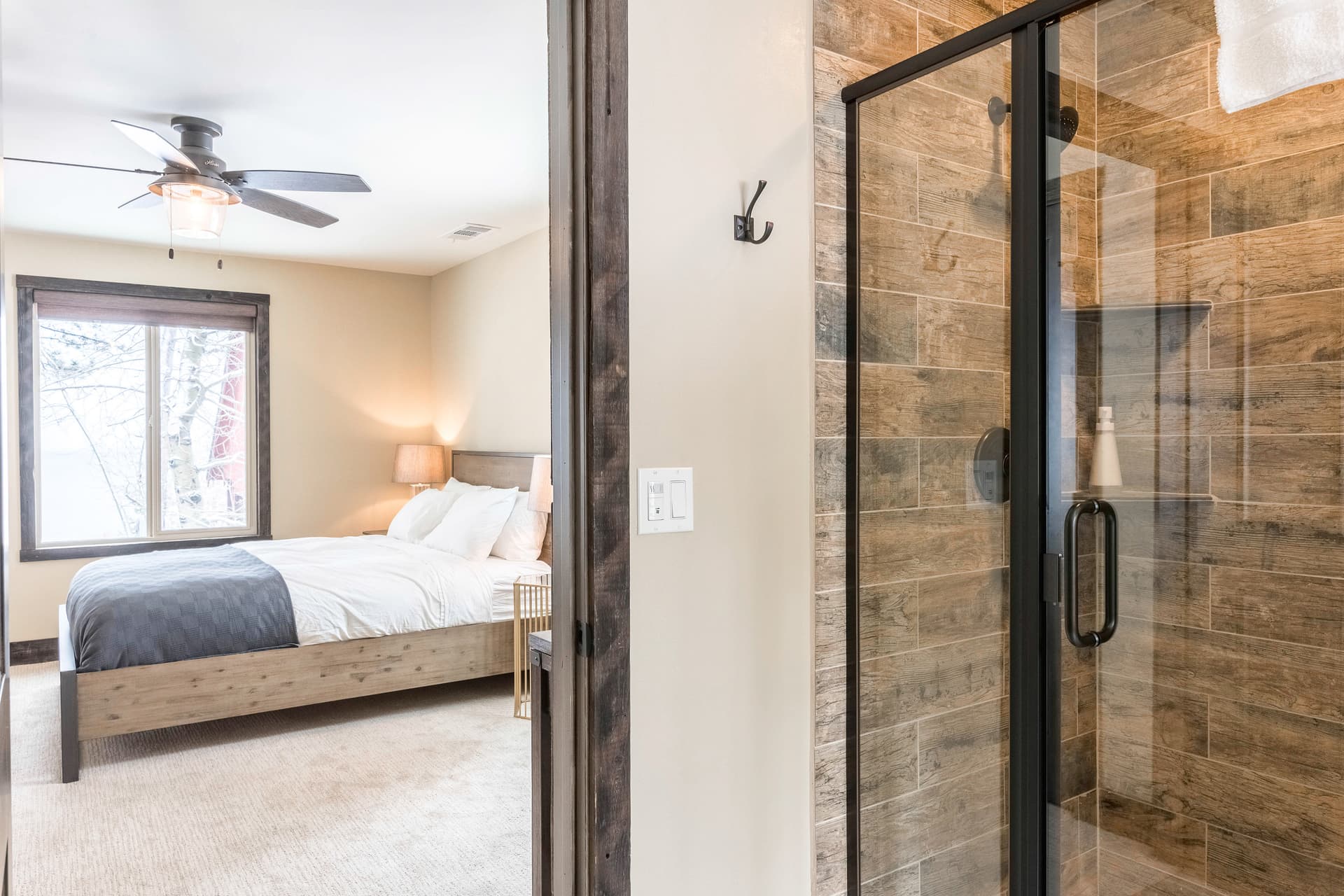 Blue Lakeview Place - Image 14