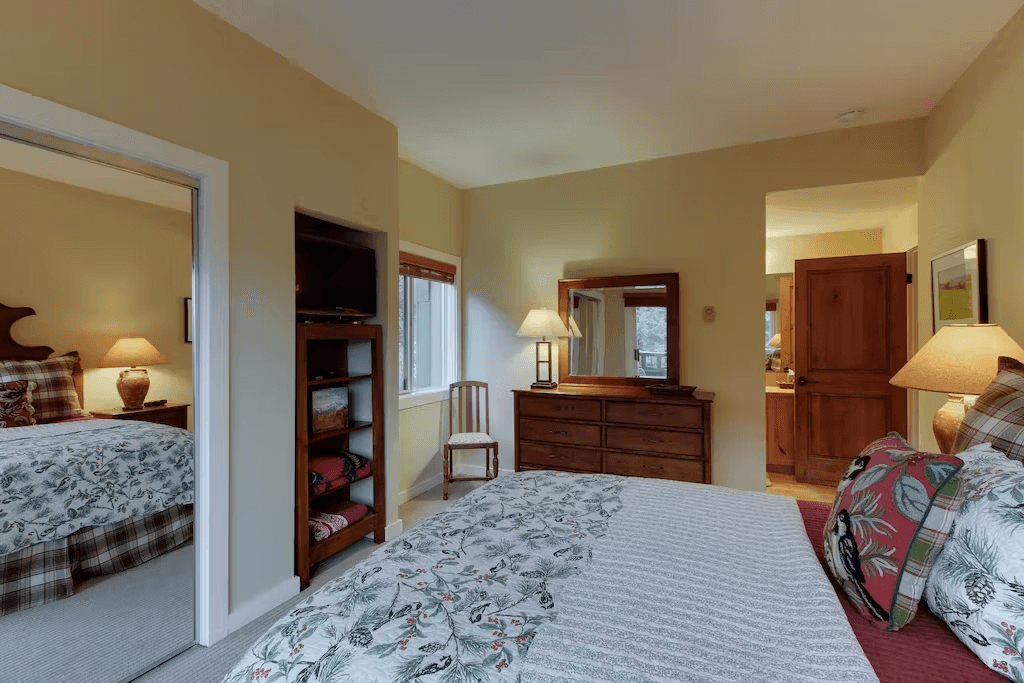 Wildflower Luxury - Image 23