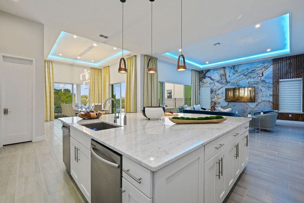 The Stunning Bear's Den Estate - Image 4