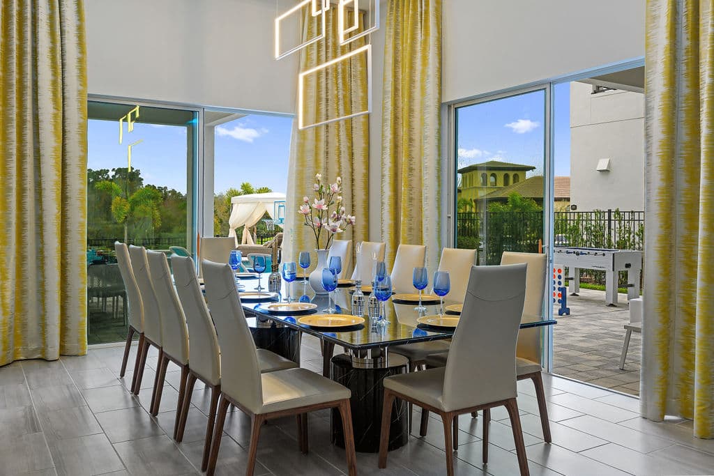 The Stunning Bear's Den Estate - Image 3