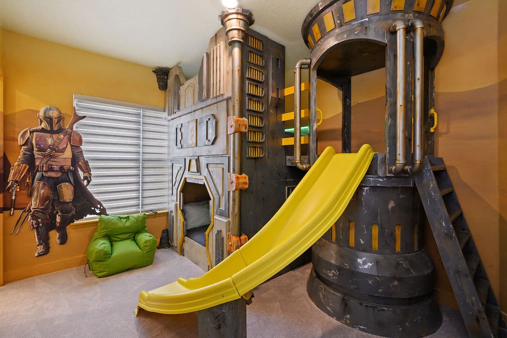 The Stunning Bear's Den Estate - Image 14