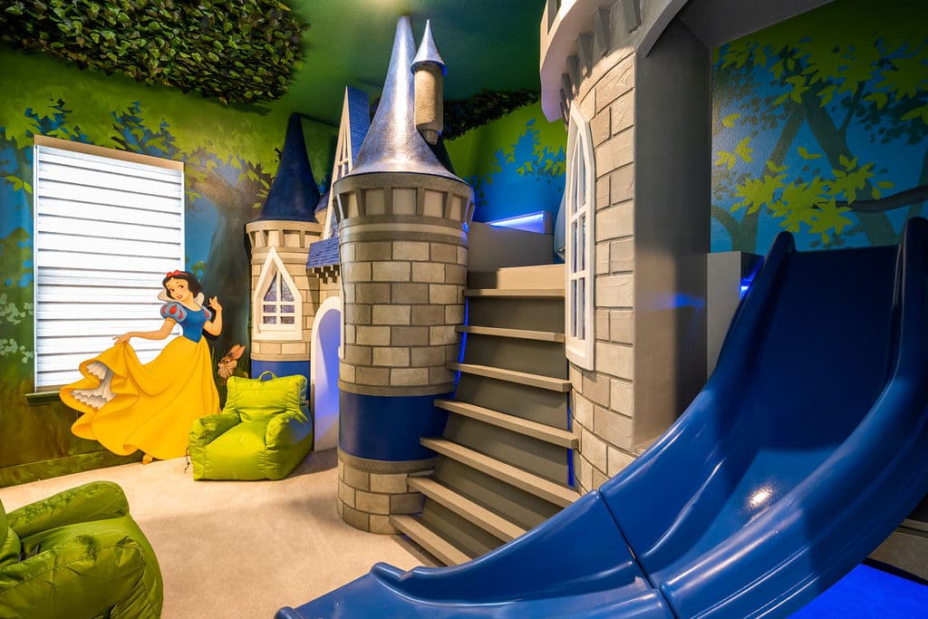 The Stunning Bear's Den Estate - Image 21