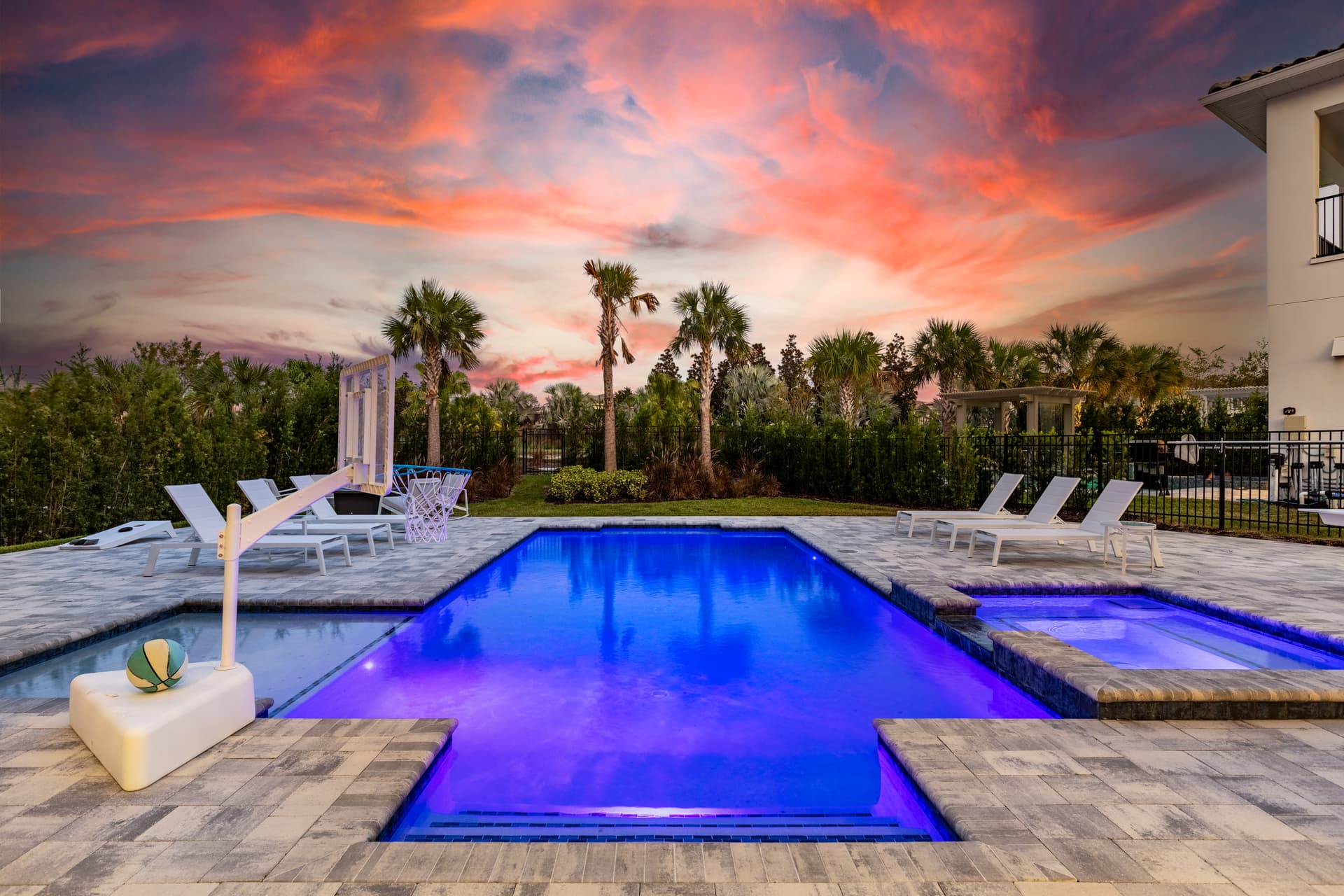 The Bright Bear's Den Oasis - Image 5