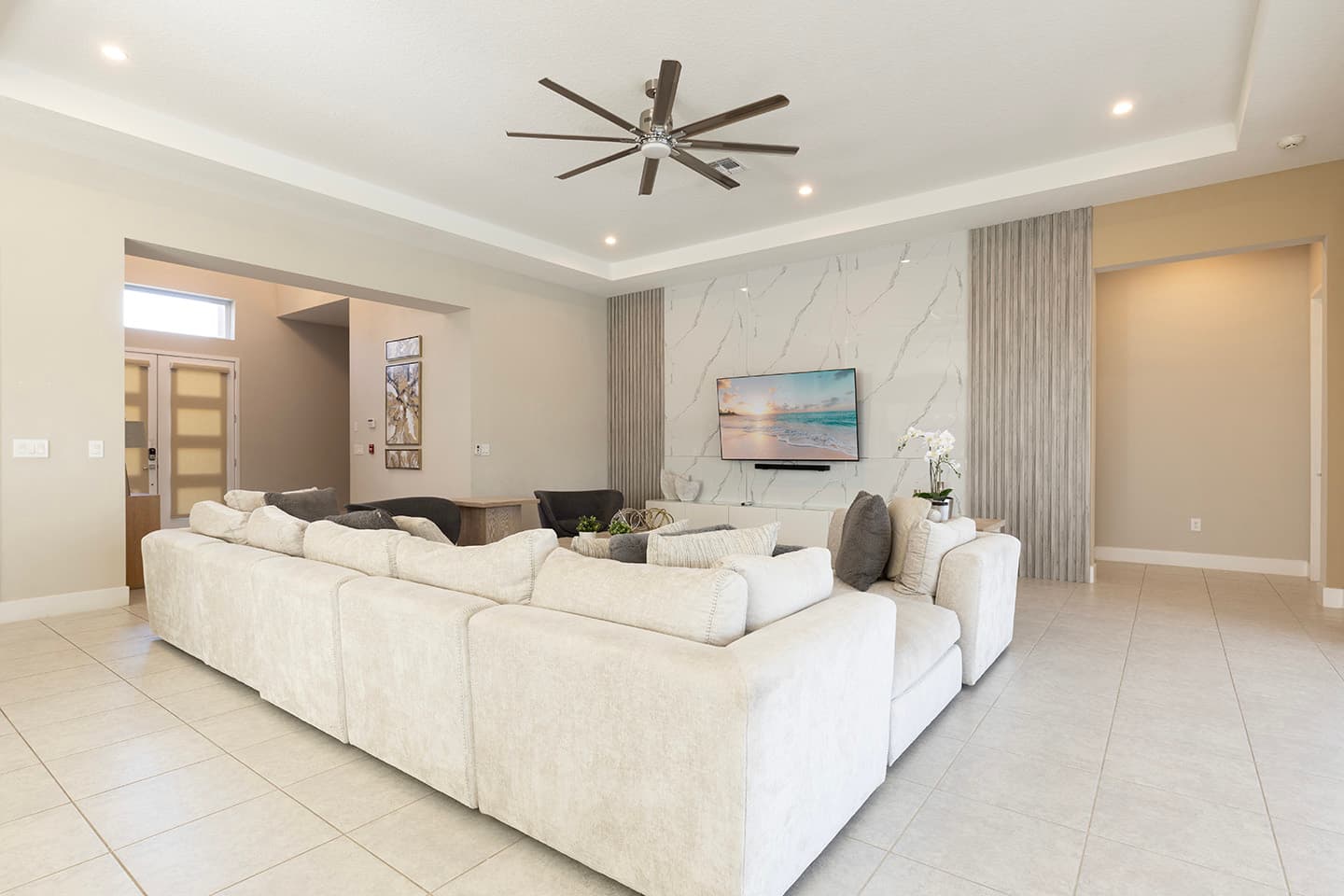 The Bright Bear's Den Oasis - Image 9