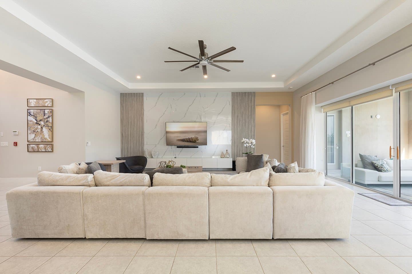 The Bright Bear's Den Oasis - Image 2