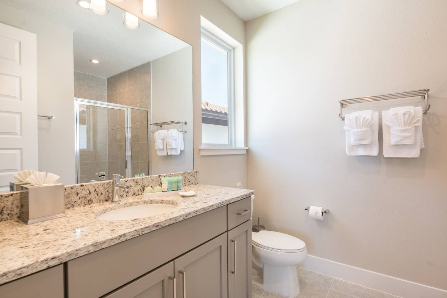 The Bright Bear's Den Oasis - Image 35