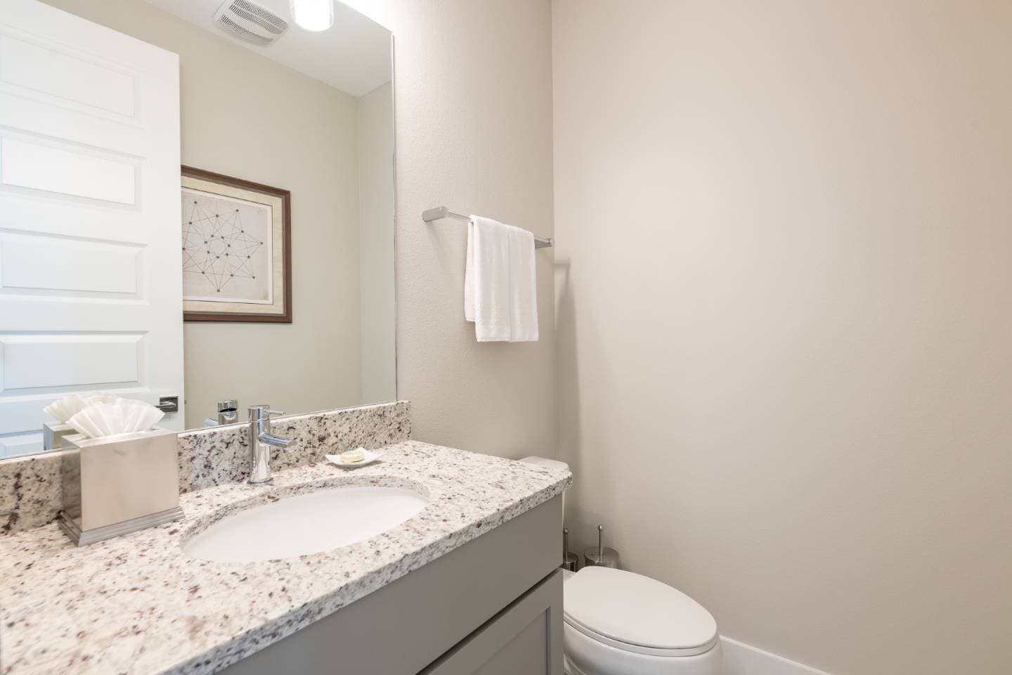 The Bright Bear's Den Oasis - Image 36