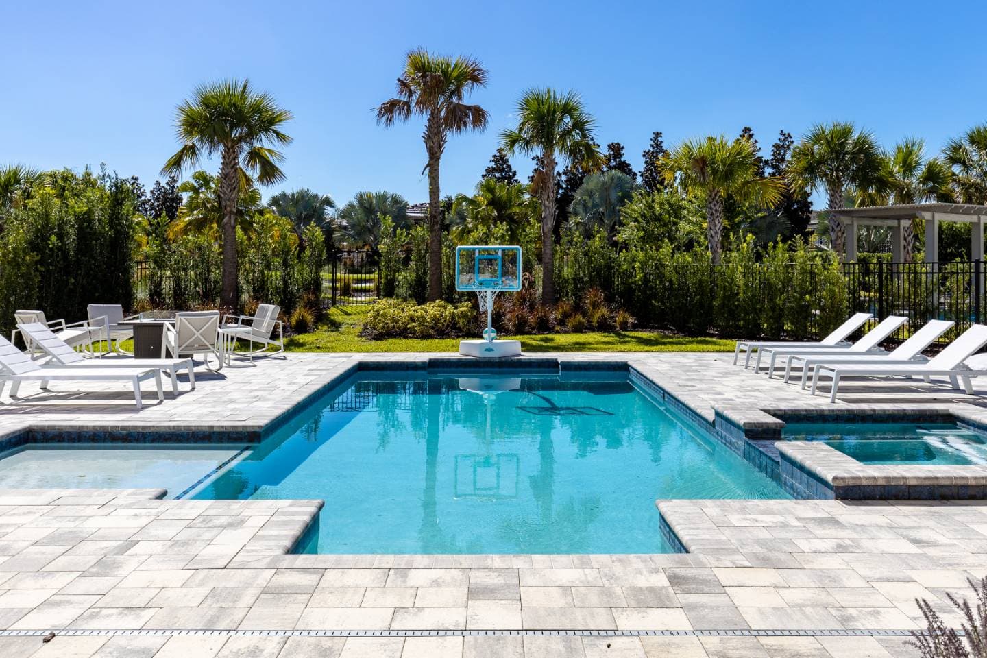 The Bright Bear's Den Oasis - Image 45