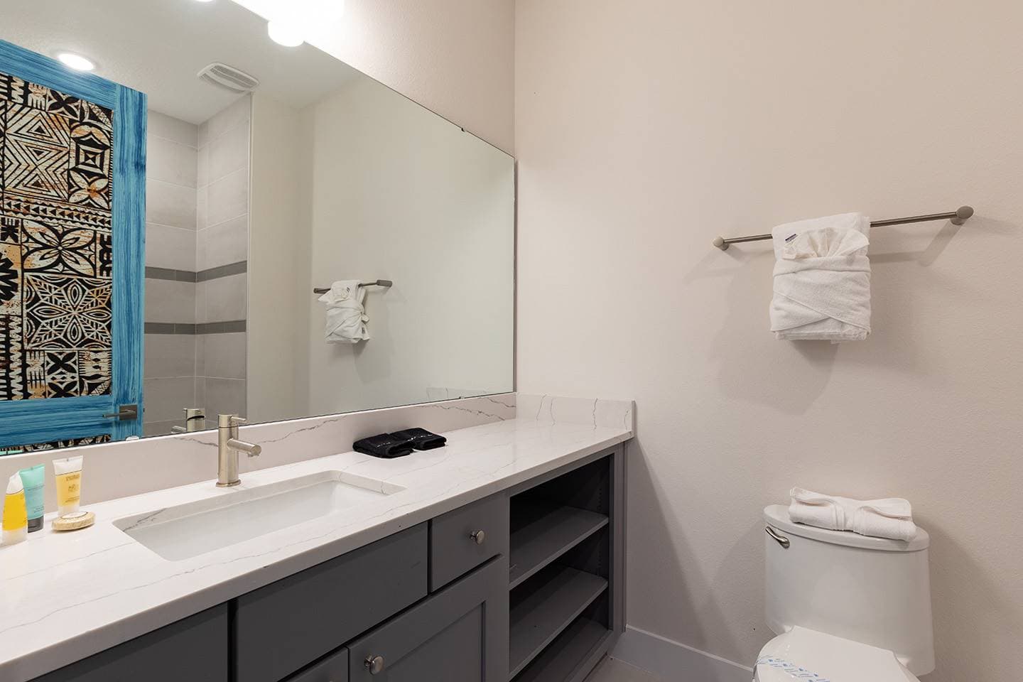 Magnificent Bear's Den - Image 20