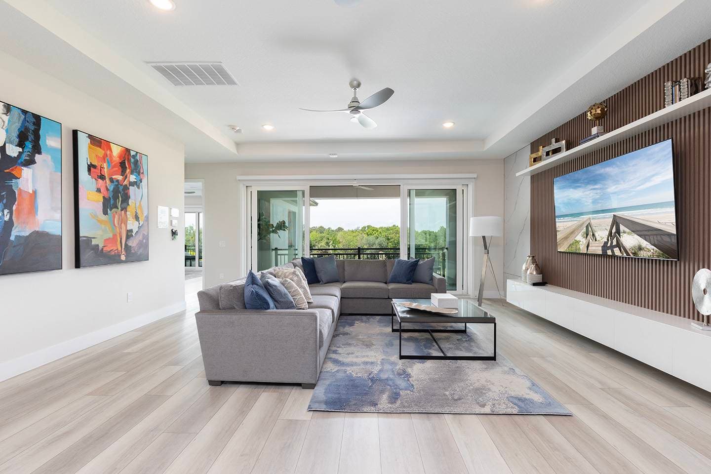 Magnificent Bear's Den - Image 32