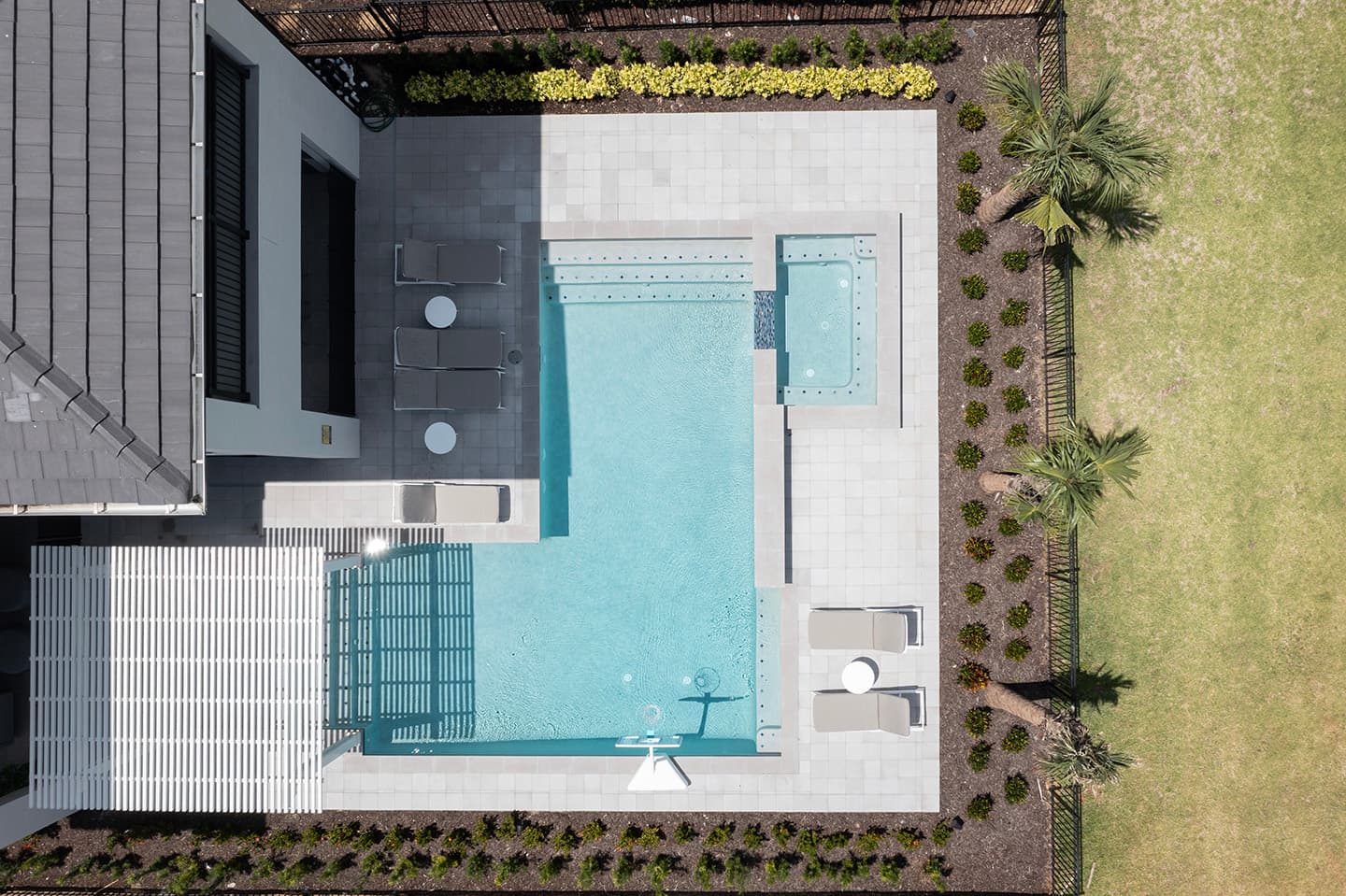 Magnificent Bear's Den - Image 45