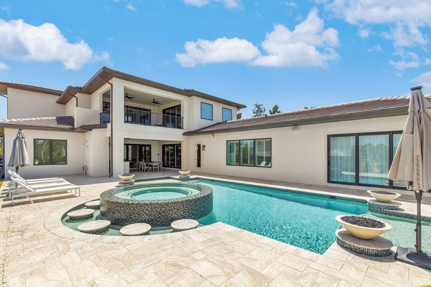 The Modern Bear's Den Estate - Image 4