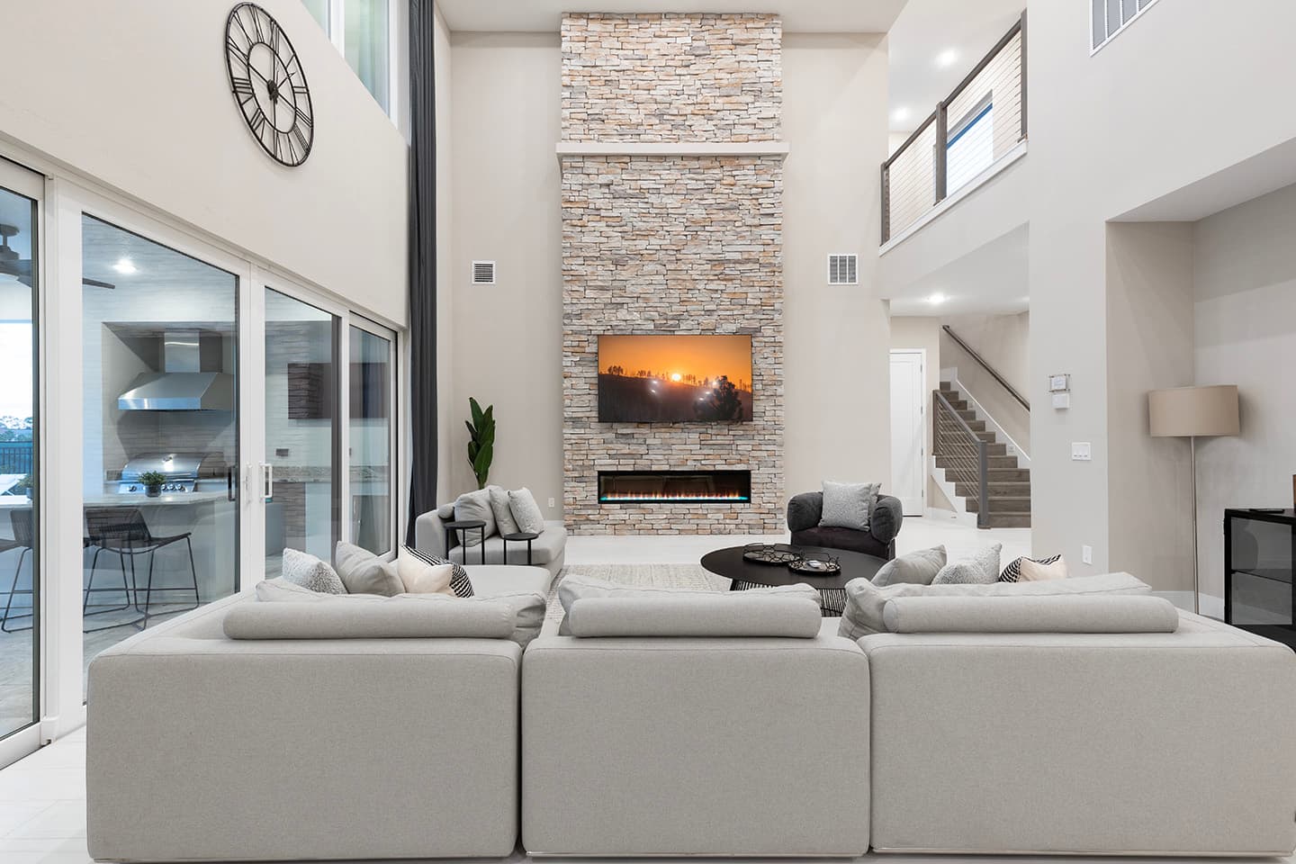 The Modern Bear's Den Estate - Image 14