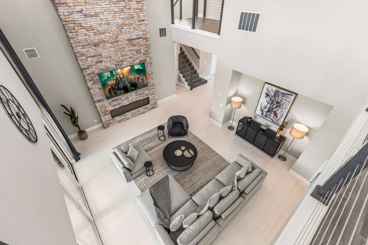 The Modern Bear's Den Estate - Image 2