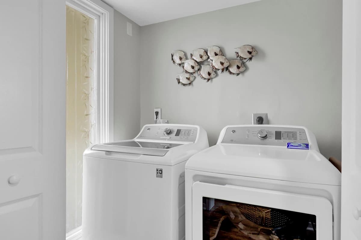 Port O Call #202D - Image 18