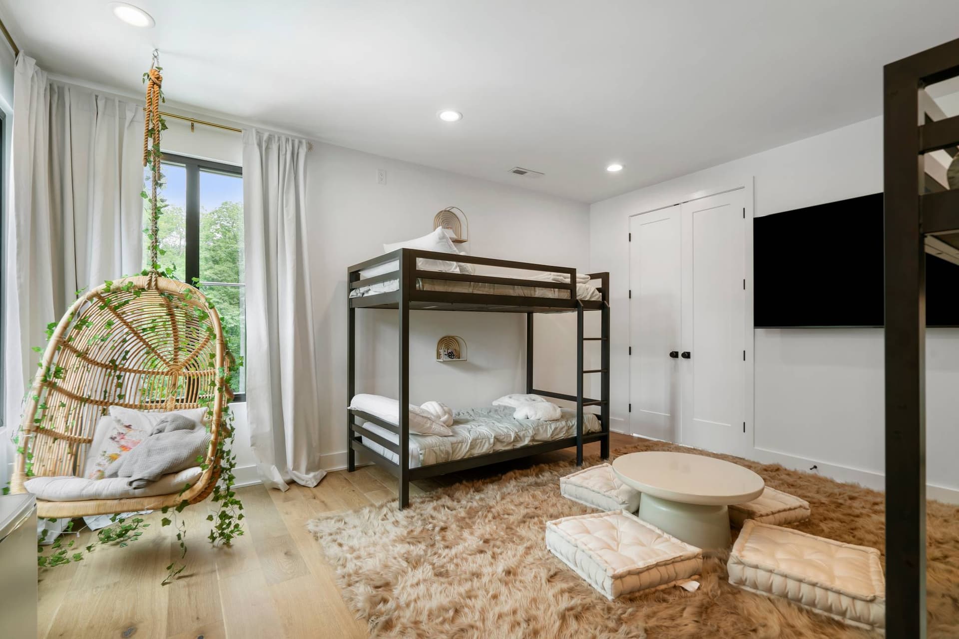 Starburst Estate - Image 44