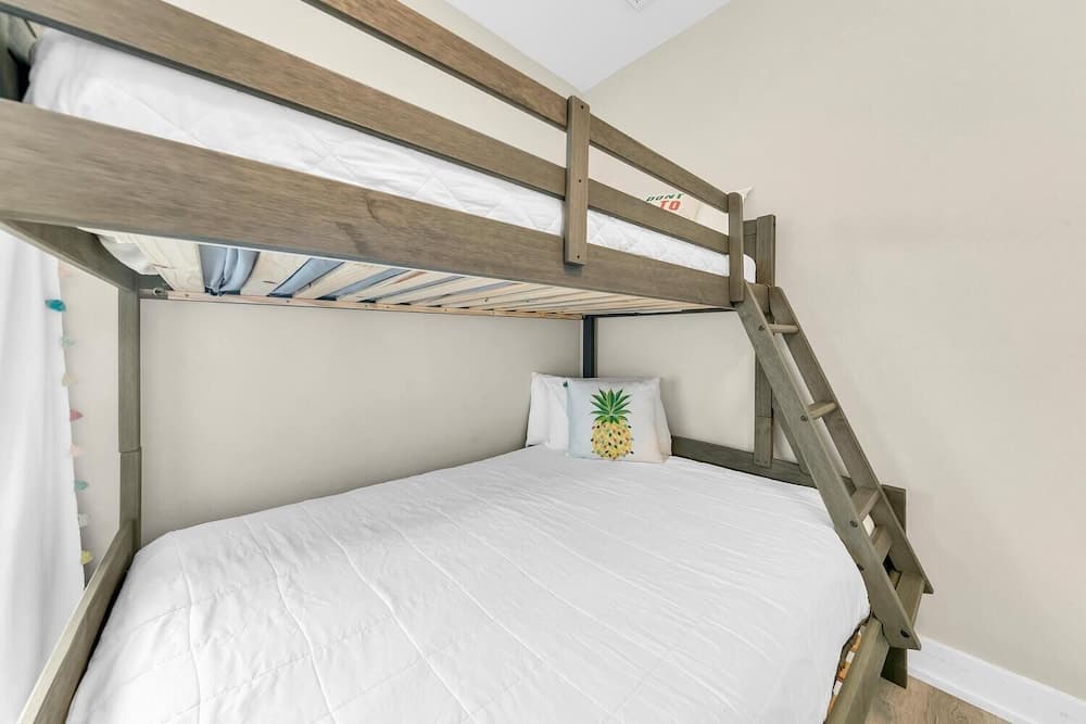 Beach Life - Image 12